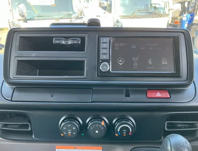 三菱 キャンター 2PG-FEB80(2WD)の写真40