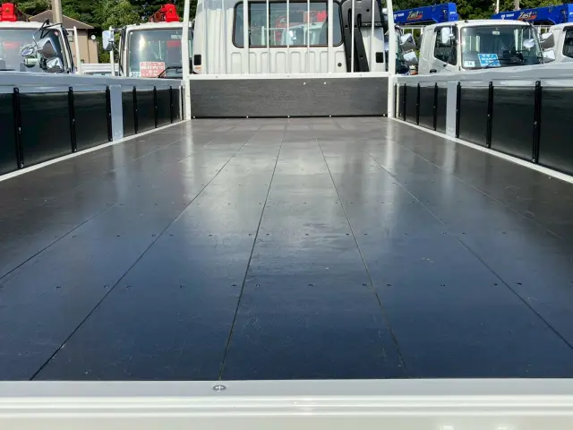 三菱 ファイター 2KG-FK62Fの写真9