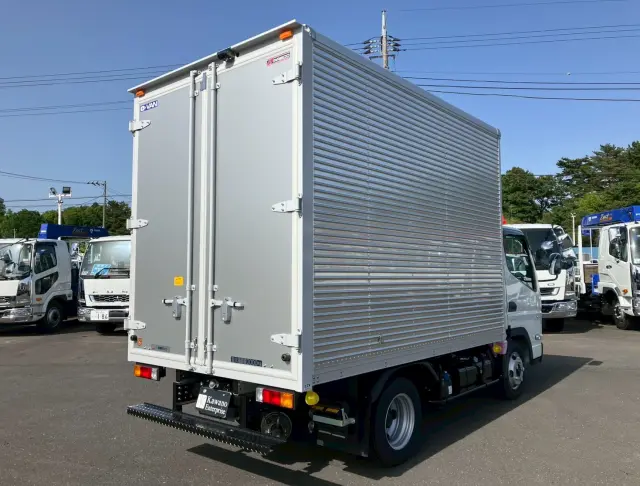 三菱 キャンター 2RG-FBA20(2WD)の写真5