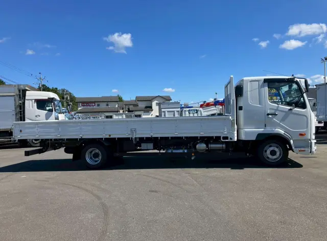 三菱 ファイター 2KG-FK62F(2WD)の写真4