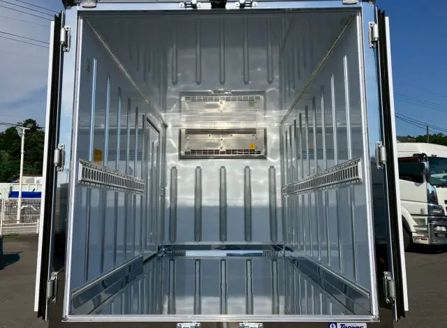 三菱 キャンター 2RG-FBAV0(2WD)の写真10