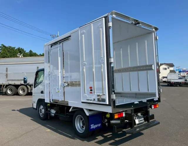 三菱 キャンター 2RG-FBAV0(2WD)の写真14