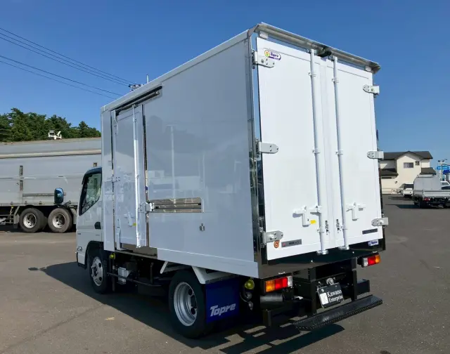 三菱 キャンター 2RG-FBAV0(2WD)の写真13