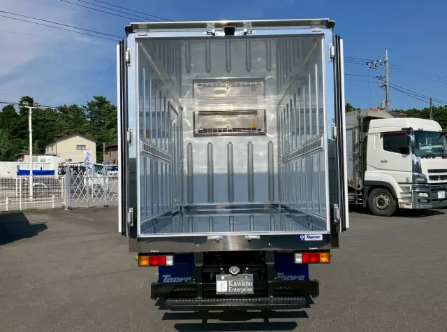 三菱 キャンター 2RG-FBAV0(2WD)の写真9