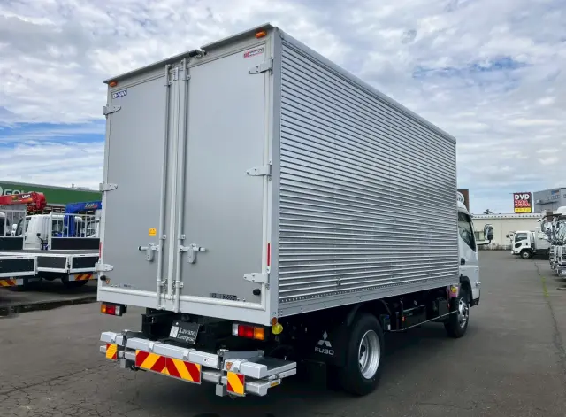 三菱 キャンター 2PG-FEB80(2WD)の写真5