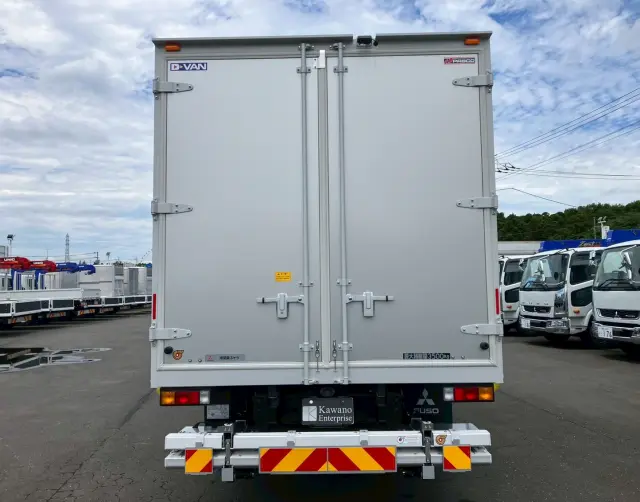 三菱 キャンター 2PG-FEB80(2WD)の写真9