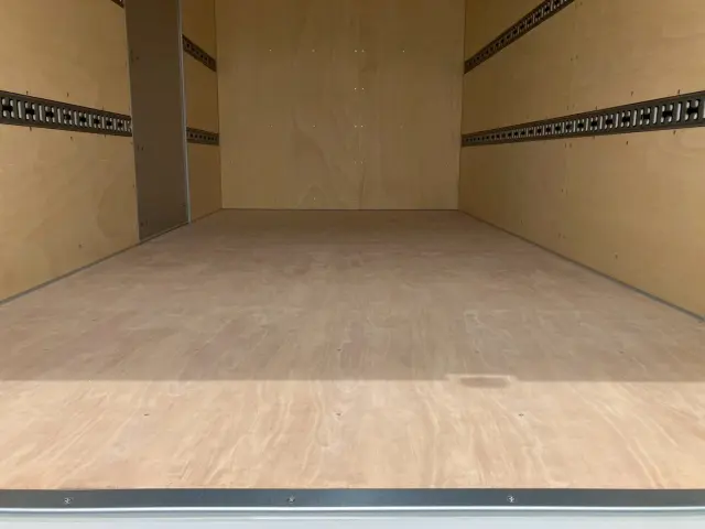 三菱 キャンター 2PG-FEB80(2WD)の写真13