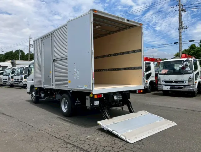 三菱 キャンター 2PG-FEB80(2WD)の写真15