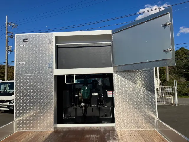 三菱 ファイター 2DG-FQ62F(6x4)の写真13