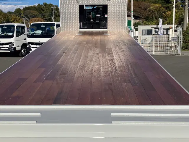 三菱 ファイター 2DG-FQ62F(6x2)の写真13