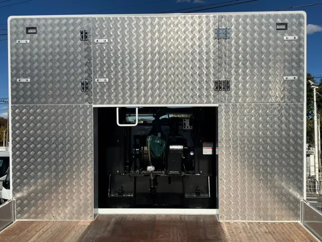 三菱 ファイター 2DG-FQ62F(6x2)の写真18