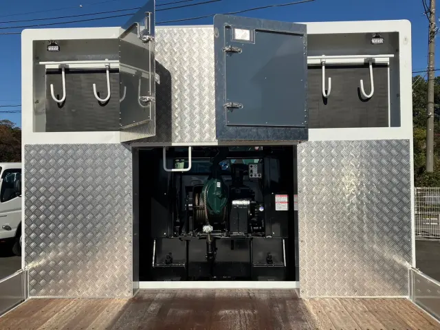 三菱 ファイター 2DG-FQ62F(6x2)の写真19