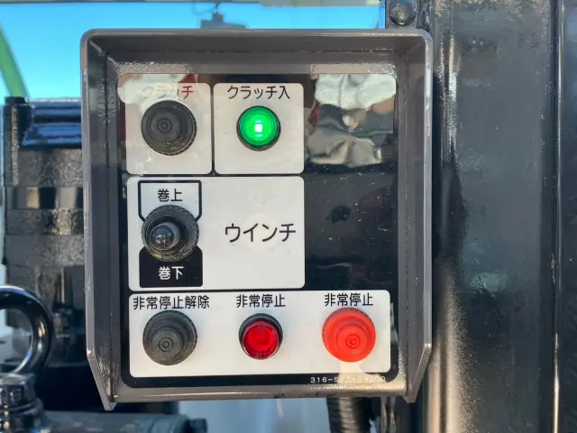 三菱 ファイター 2DG-FQ62F(6x2)の写真22