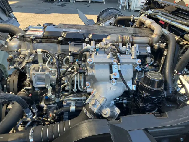 三菱 ファイター 2DG-FQ62F(6x2)の写真34