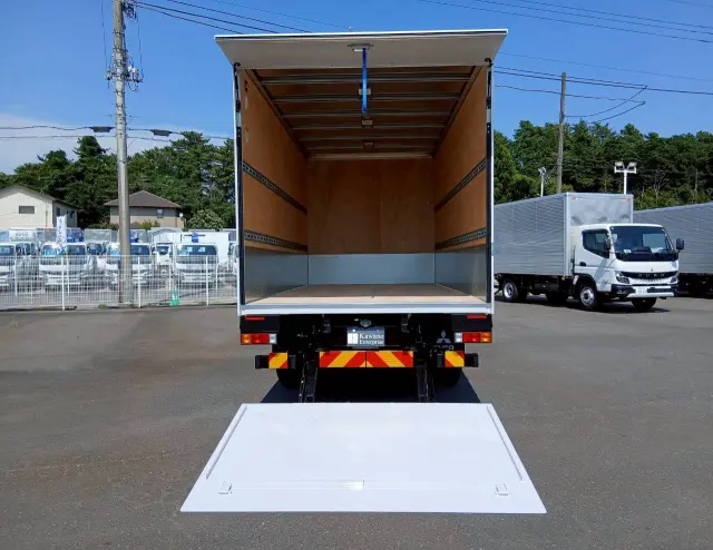 三菱 キャンター 2PG-FRB80(2WD)の写真10