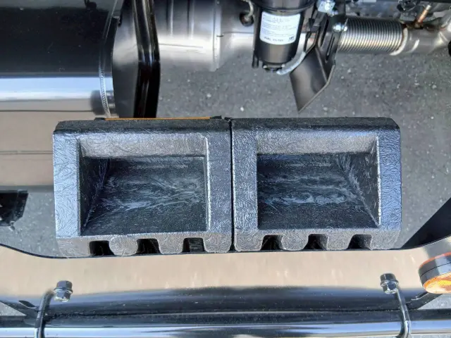 三菱 キャンター 2PG-FRB80(2WD)の写真24