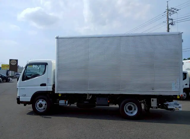 三菱 ミニキャブバン 2PG-FEB80(2WD)の写真16