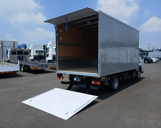 三菱 キャンター 2RG-FEB50(2WD)の写真6