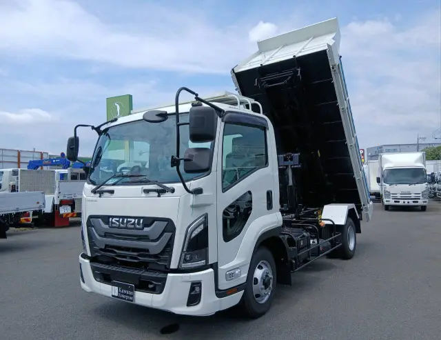 いすゞ フォワード 2RG-FRR90S4(2WD)の写真2