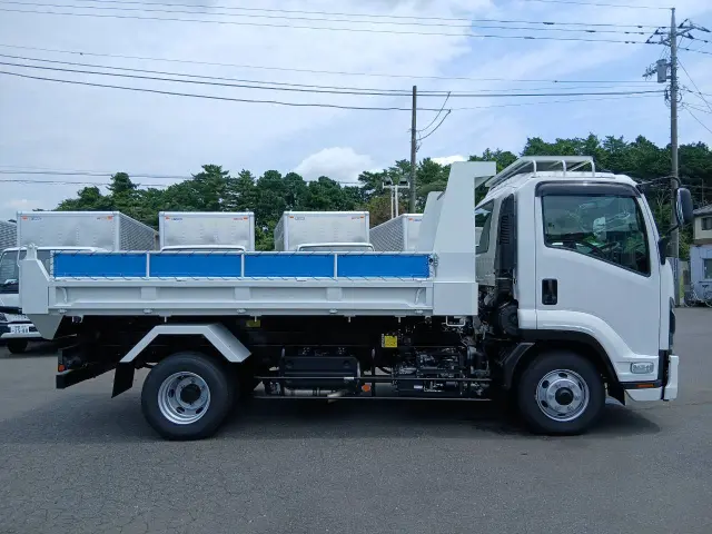 いすゞ フォワード 2RG-FRR90S4(2WD)の写真8