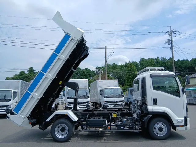 いすゞ フォワード 2RG-FRR90S4(2WD)の写真9