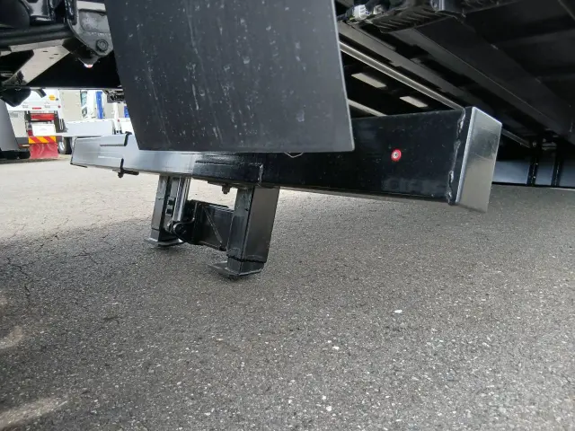 いすゞ フォワード 2RG-FRR90S4(2WD)の写真28