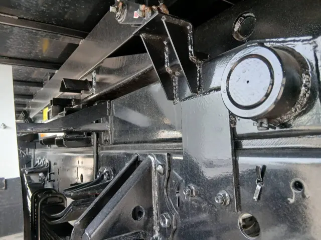 いすゞ フォワード 2RG-FRR90S4(2WD)の写真34