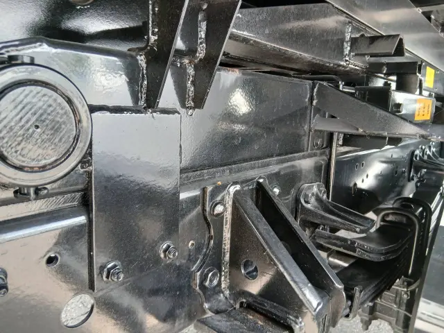 いすゞ フォワード 2RG-FRR90S4(2WD)の写真35