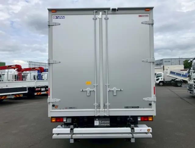 三菱 キャンター 2RG-FBA20(2WD)の写真9