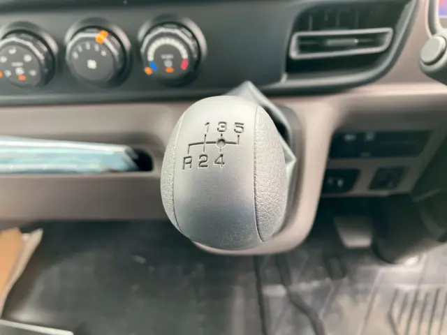 三菱 キャンター 2RG-FBA20(2WD)の写真36