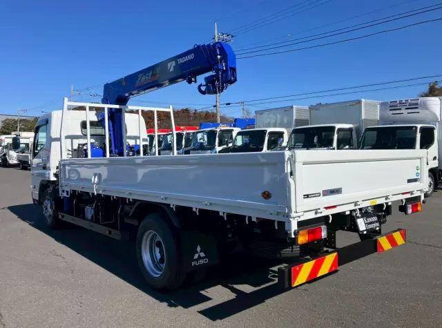 三菱 キャンター 2PG-FEB90(2WD)の写真13