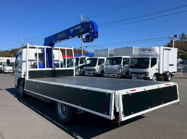 三菱 キャンター 2PG-FEB90(2WD)の写真14