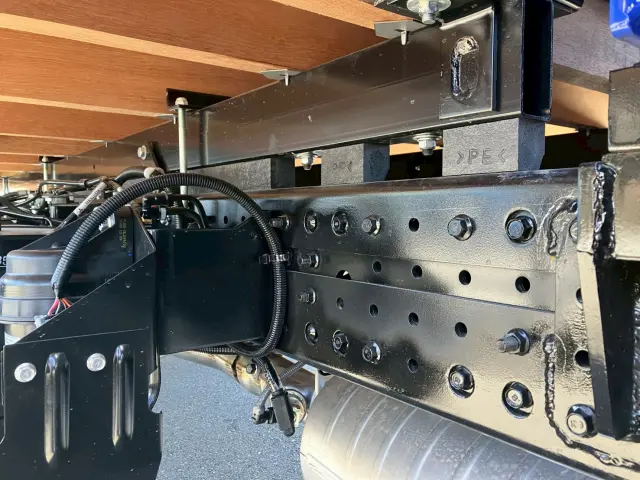 三菱 キャンター 2PG-FEB90(2WD)の写真21