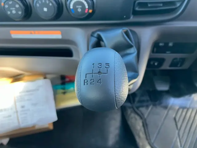 三菱 キャンター 2PG-FEB90(2WD)の写真36