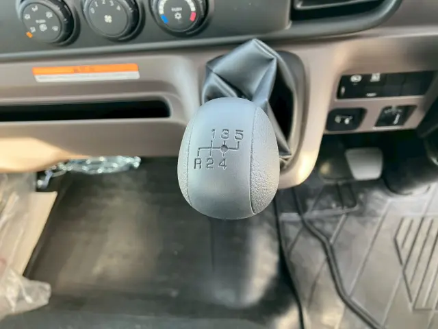 三菱 キャンター 2PG-FEB80(2WD)の写真38