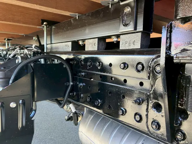 三菱 キャンター 2PG-FEB90(2WD)の写真22