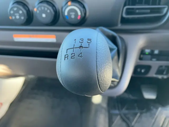 三菱 キャンター 2PG-FEB90(2WD)の写真39