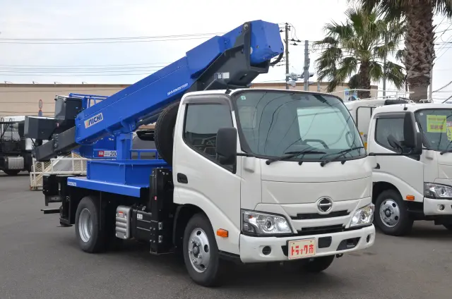 日野 デュトロ 2KG-XZU600E(2WD)の写真1