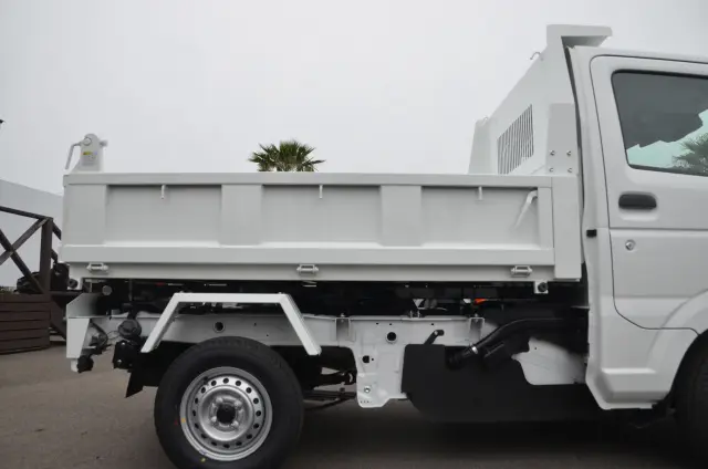 スズキ キャリイ 3BD-DA16T(4WD)の写真6