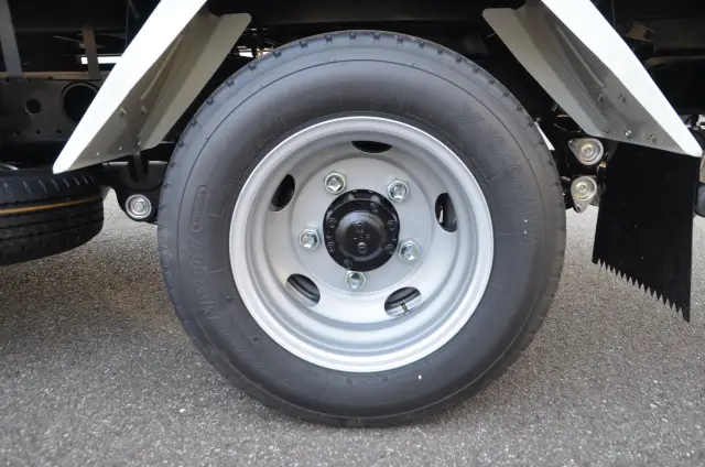 三菱 キャンター 2RG-FBA60(2WD)の写真16