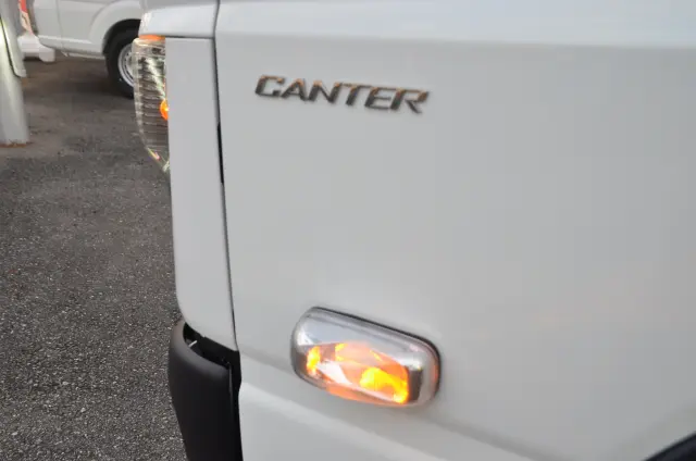 三菱 キャンター 2RG-FBA60(2WD)の写真17