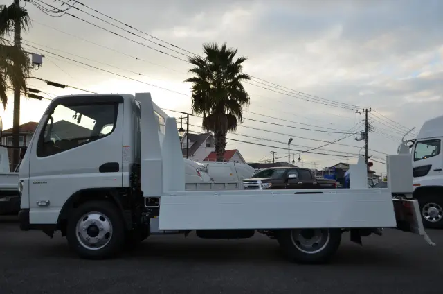 三菱 キャンター 2RG-FBA60(2WD)の写真22