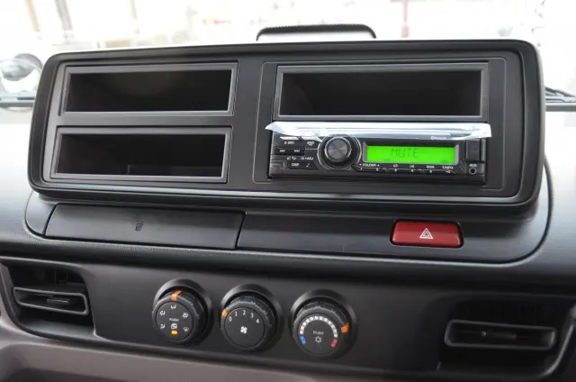 三菱 キャンター 2RG-FBA60(2WD)の写真33