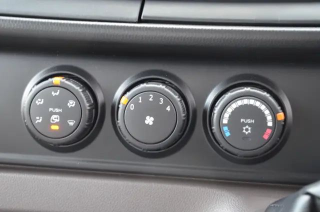 三菱 キャンター 2RG-FBA60(2WD)の写真43