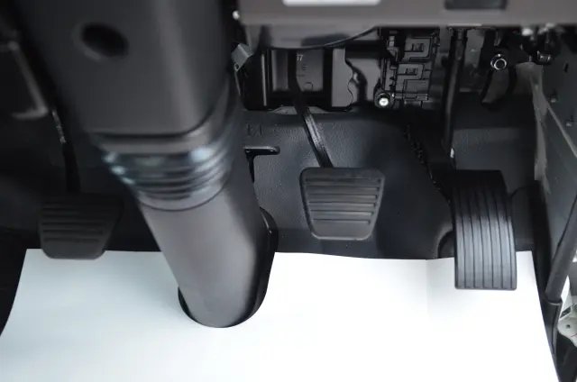 三菱 キャンター 2RG-FBA60(2WD)の写真45