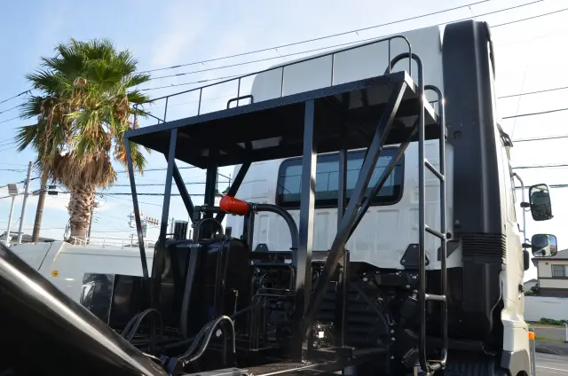 日野 プロフィア 2DG-FS1AJE(6x4)の写真8