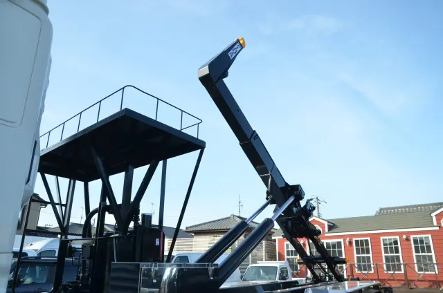 日野 プロフィア 2DG-FS1AJE(6x4)の写真24