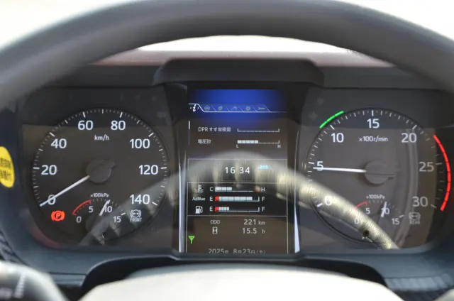 日野 プロフィア 2DG-FS1AJE(6x4)の写真31