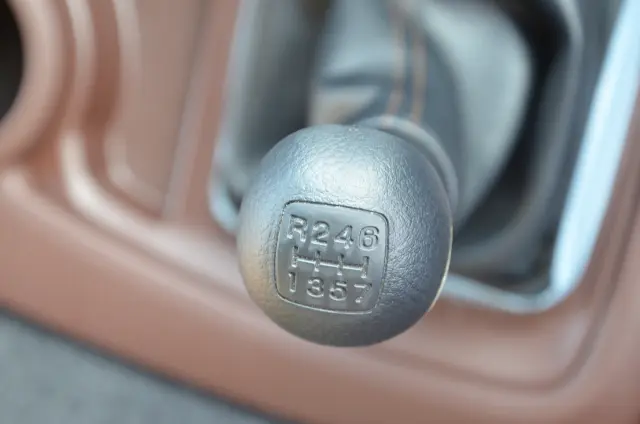 日野 プロフィア 2DG-FS1AJE(6x4)の写真34