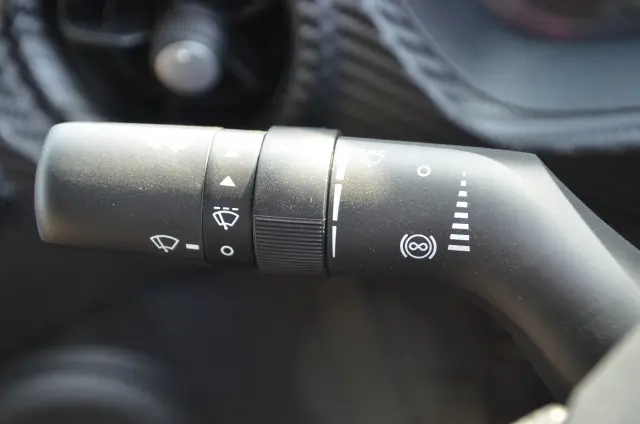 日野 プロフィア 2DG-FS1AJE(6x4)の写真39